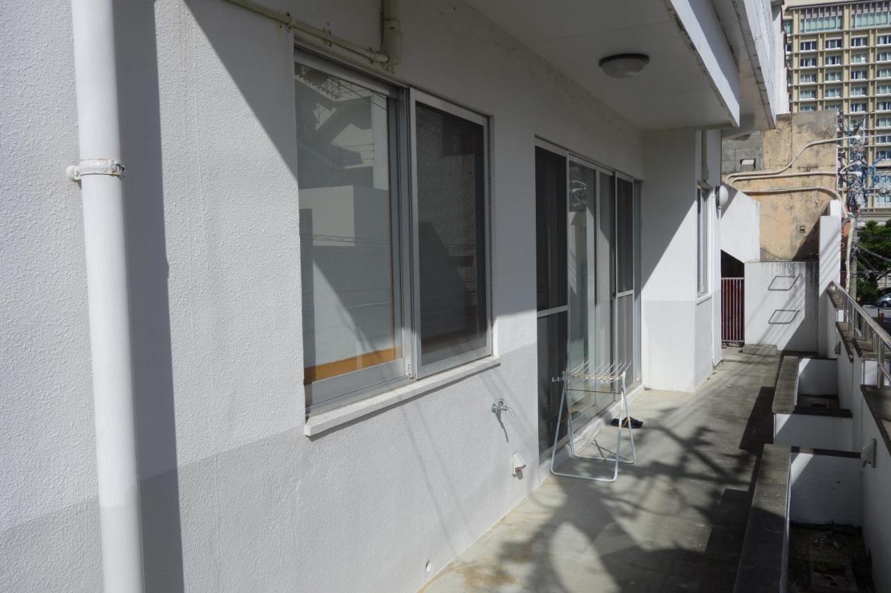 Okinawa Naha Rakuraku House Apartment Exterior photo