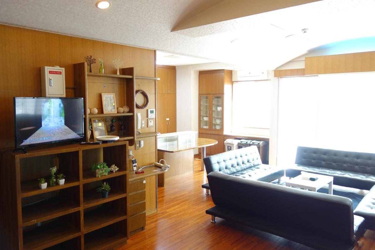 Okinawa Naha Rakuraku House Apartment Exterior photo